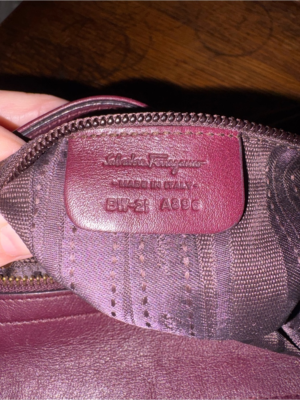 Salvatore Ferragamo Sofia Satchel Crossbody Large Plum Leather Gold- EXCELLENT - Picture 12 of 17